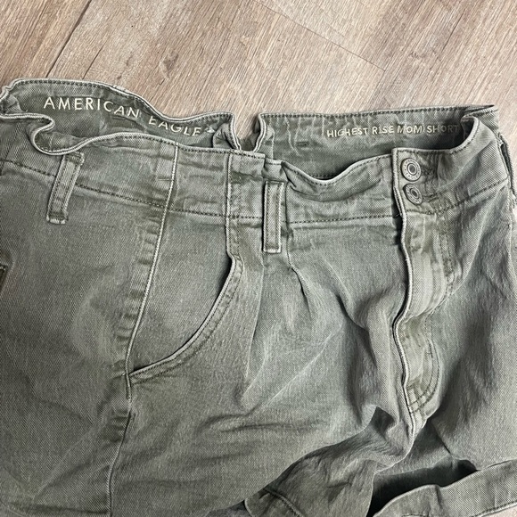 American Eagle Highest Rise Mom Shorts - Picture 3 of 4